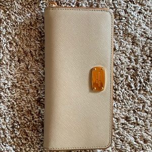 Michael kors wallet